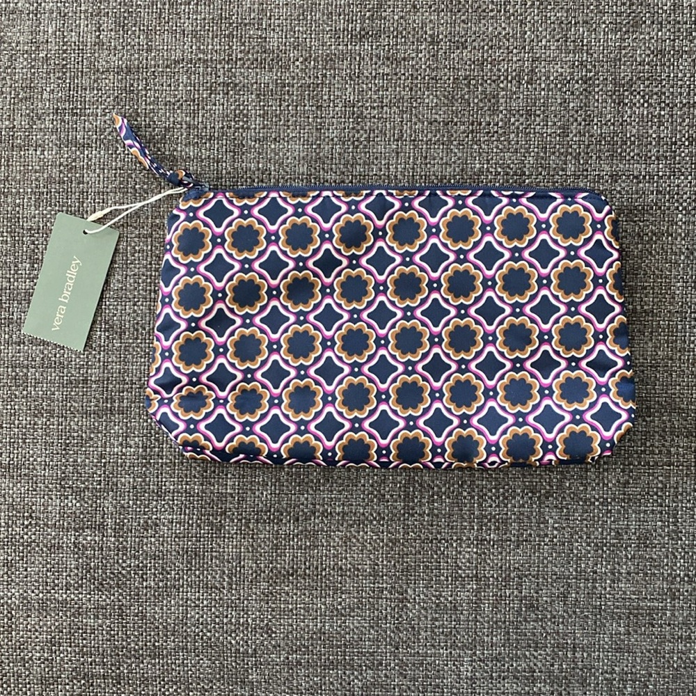 NWT 🌸 Vera Bradley Medium Pouch in Lattice Florets, Zipper Pouch, Navy, Pink